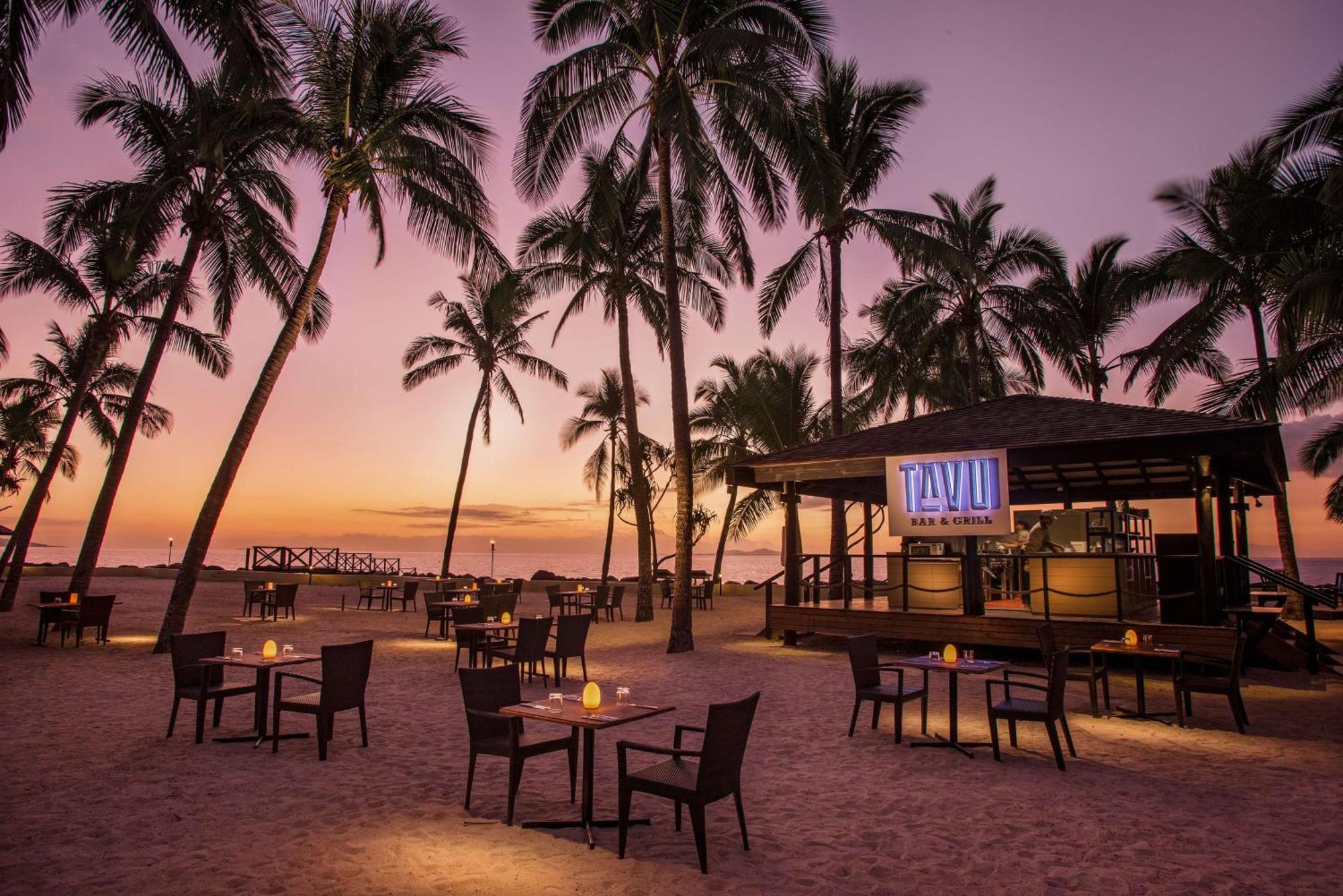 Готель Doubletree By Hilton Fiji - Sonaisali Island Наді Екстер'єр фото