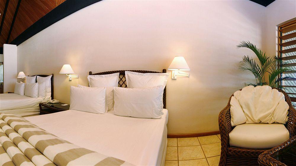 Готель Doubletree By Hilton Fiji - Sonaisali Island Наді Екстер'єр фото